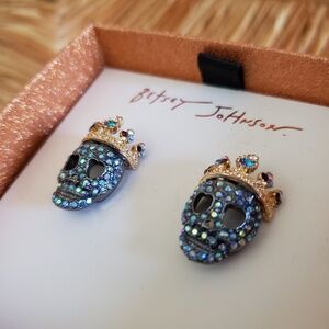 Betsey Johnson Skull Earrings NEW!